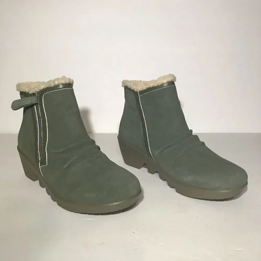 Skechers Jumper Studded Sherpa Trim Bootie